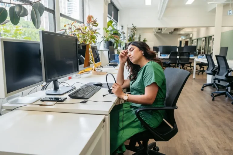 Overcoming Fragmentation Fatigue with Oracle Cerner & CRM Software